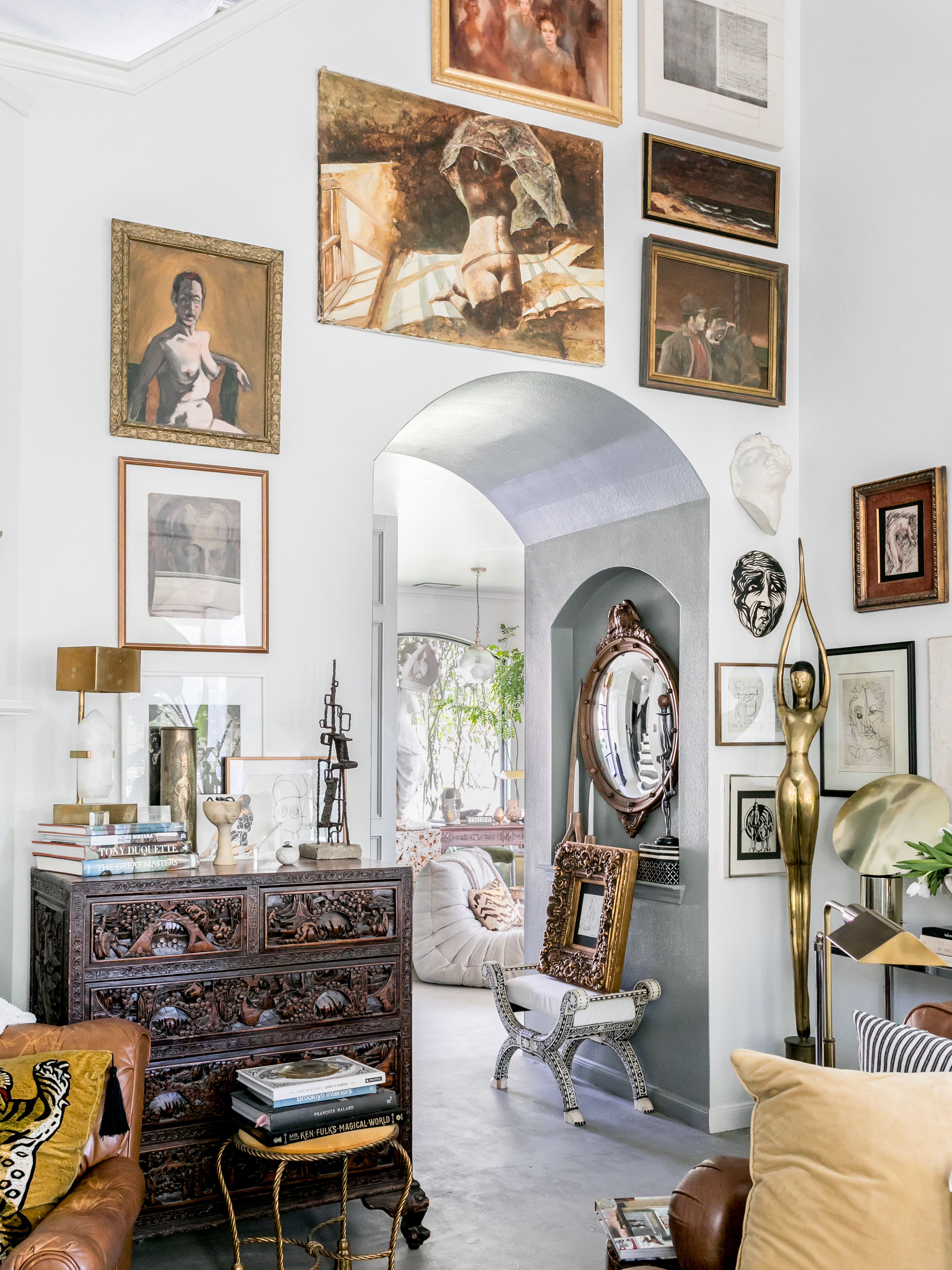 This Museum-Like Home Puts Our Vintage Collections to Shame