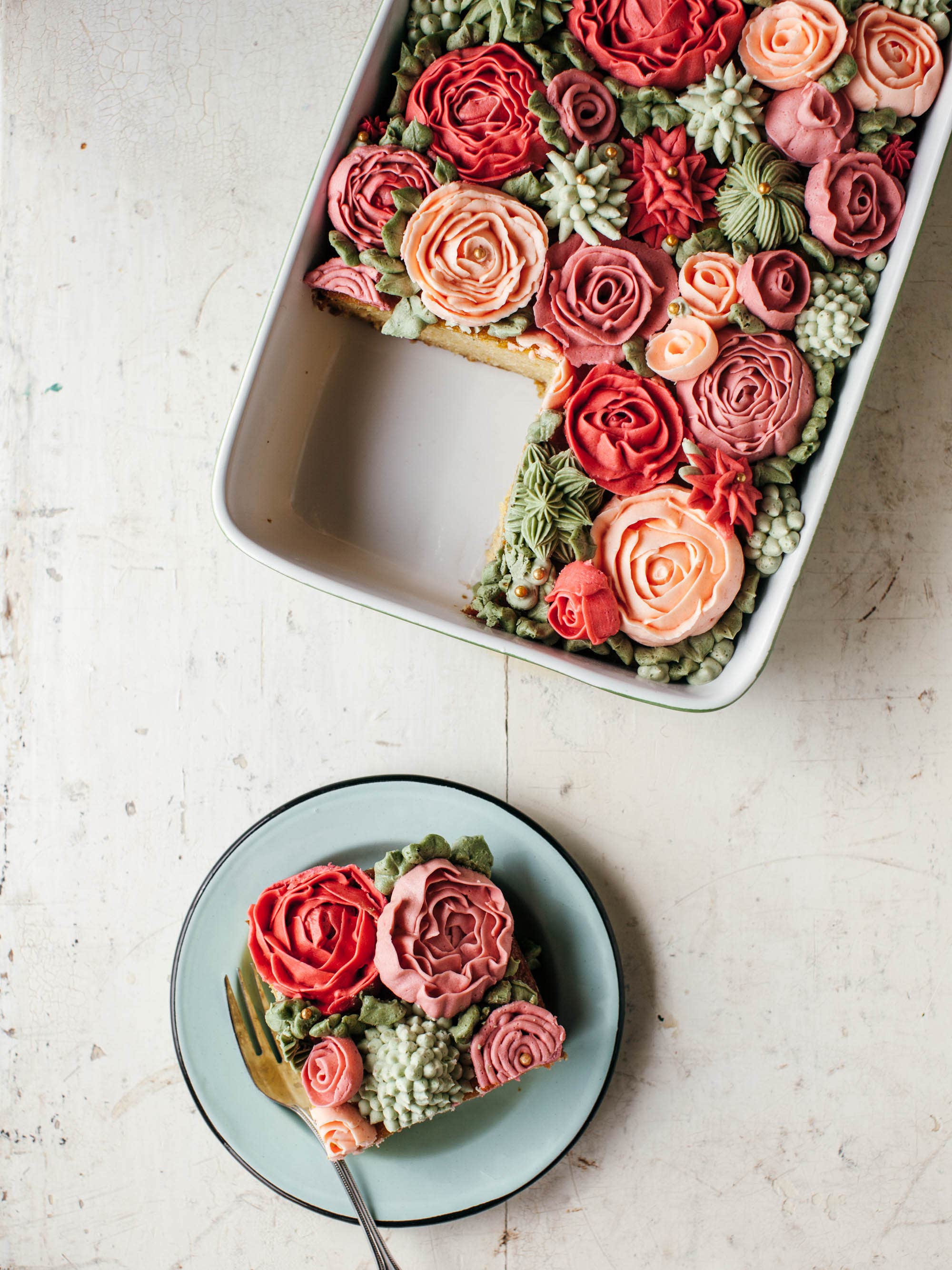 18 Stunning Easter Cakes That Make Impressive Centerpieces