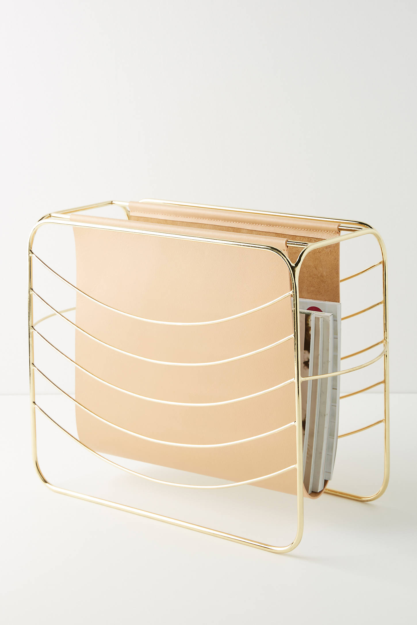 15 Stylish Floor Magazine Racks That Will Keep Your Space Tidy
