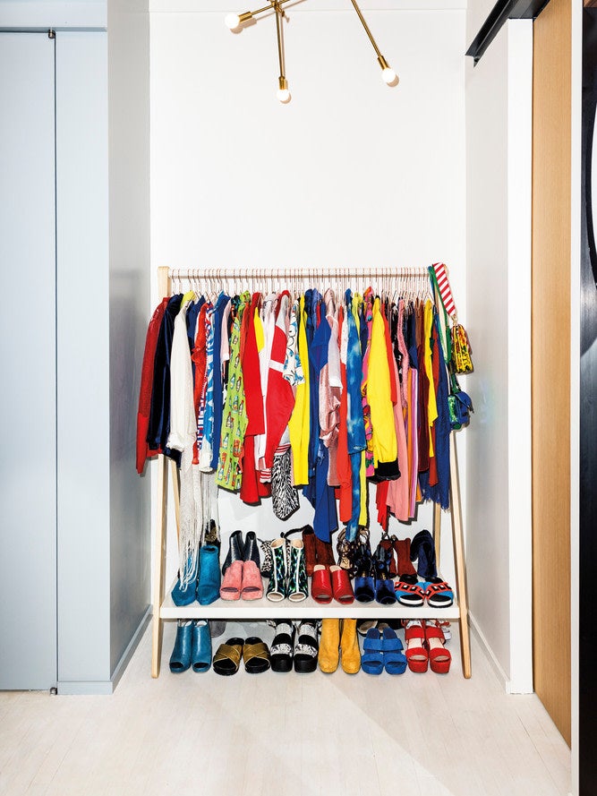 6,000 Reviewers Agree: This $16 Amazon Product Will Organize Your Closet Once and for All