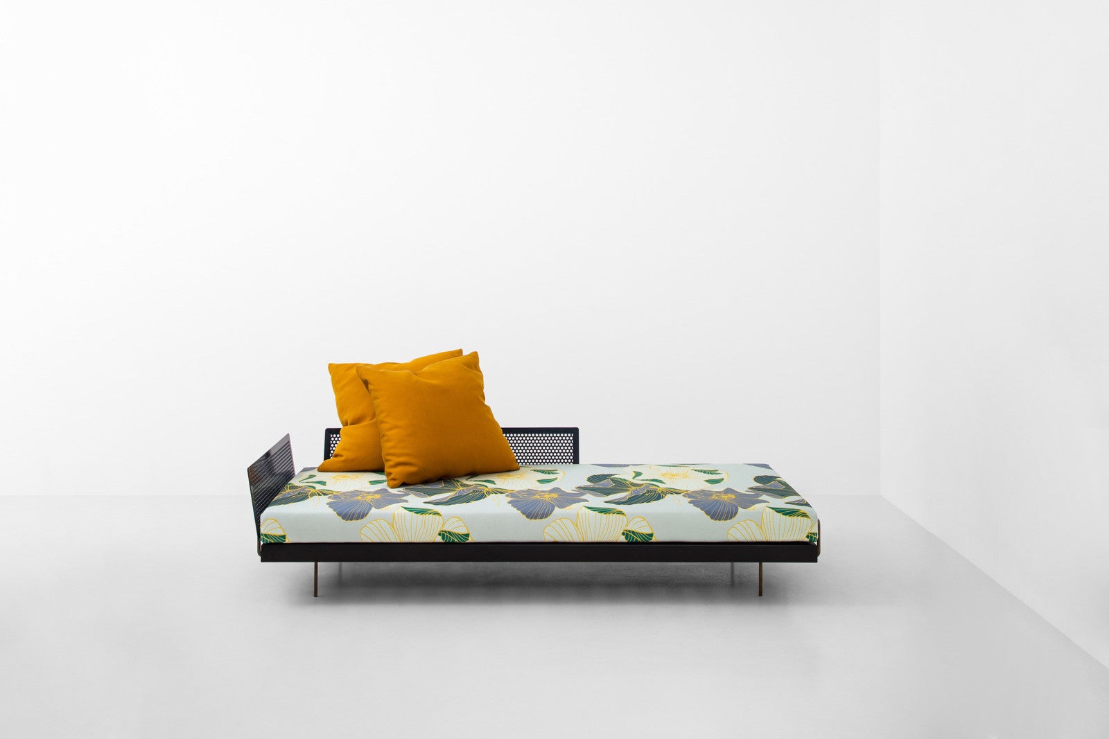 DAYBED 038