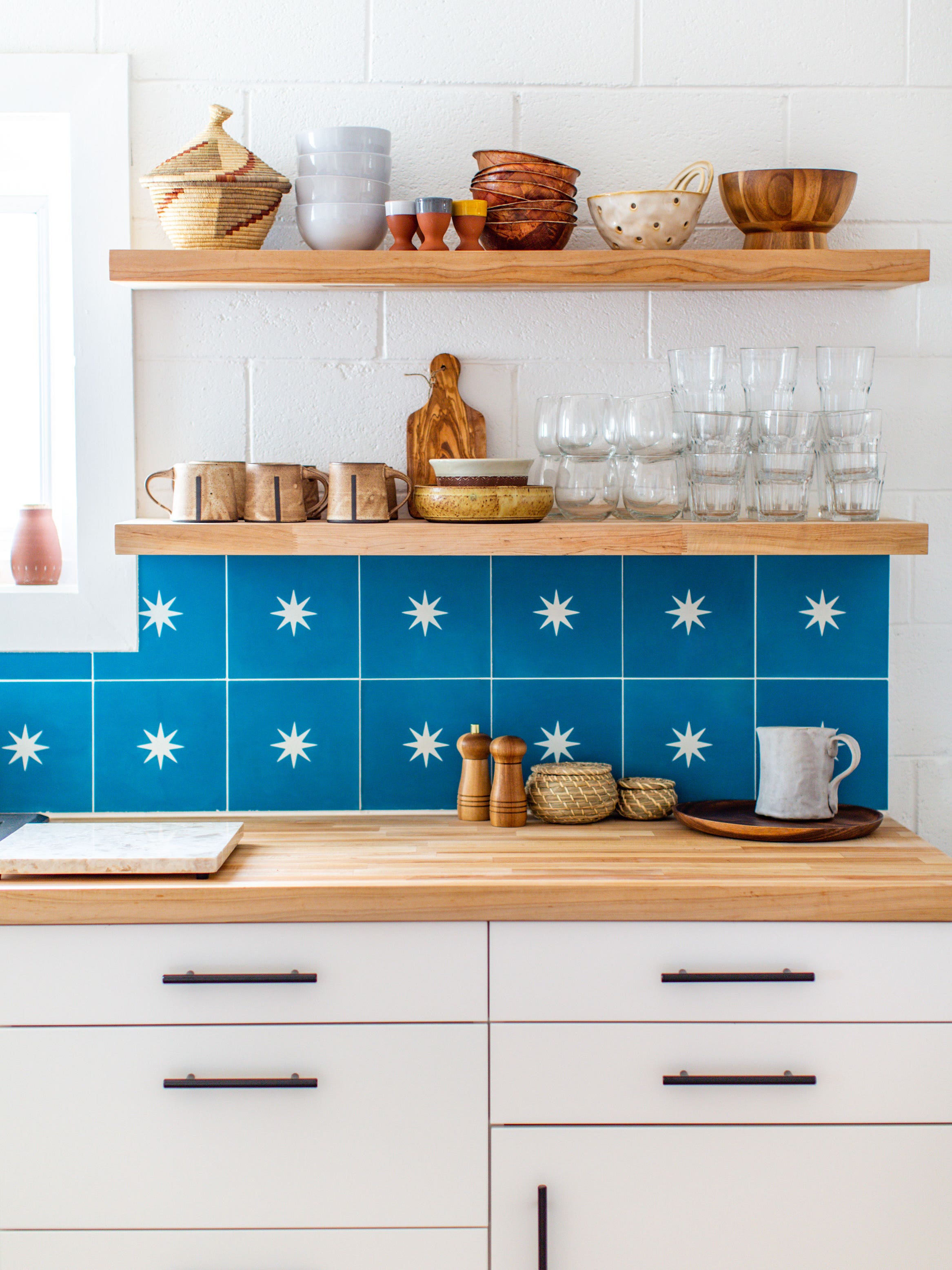 Why Settle for a Bland Kitchen Remodel When These Colorful Options Exist?
