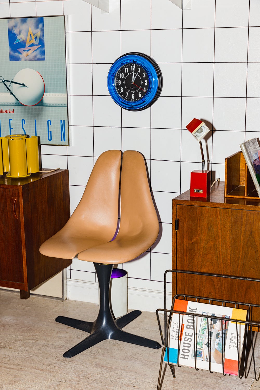 How to Score the Best Vintage Furniture Online