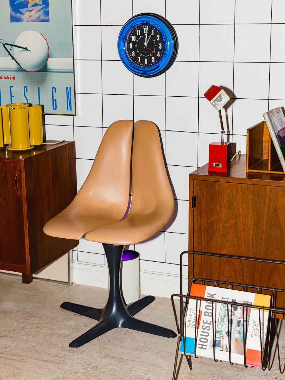 How to Score the Best Vintage Furniture Online