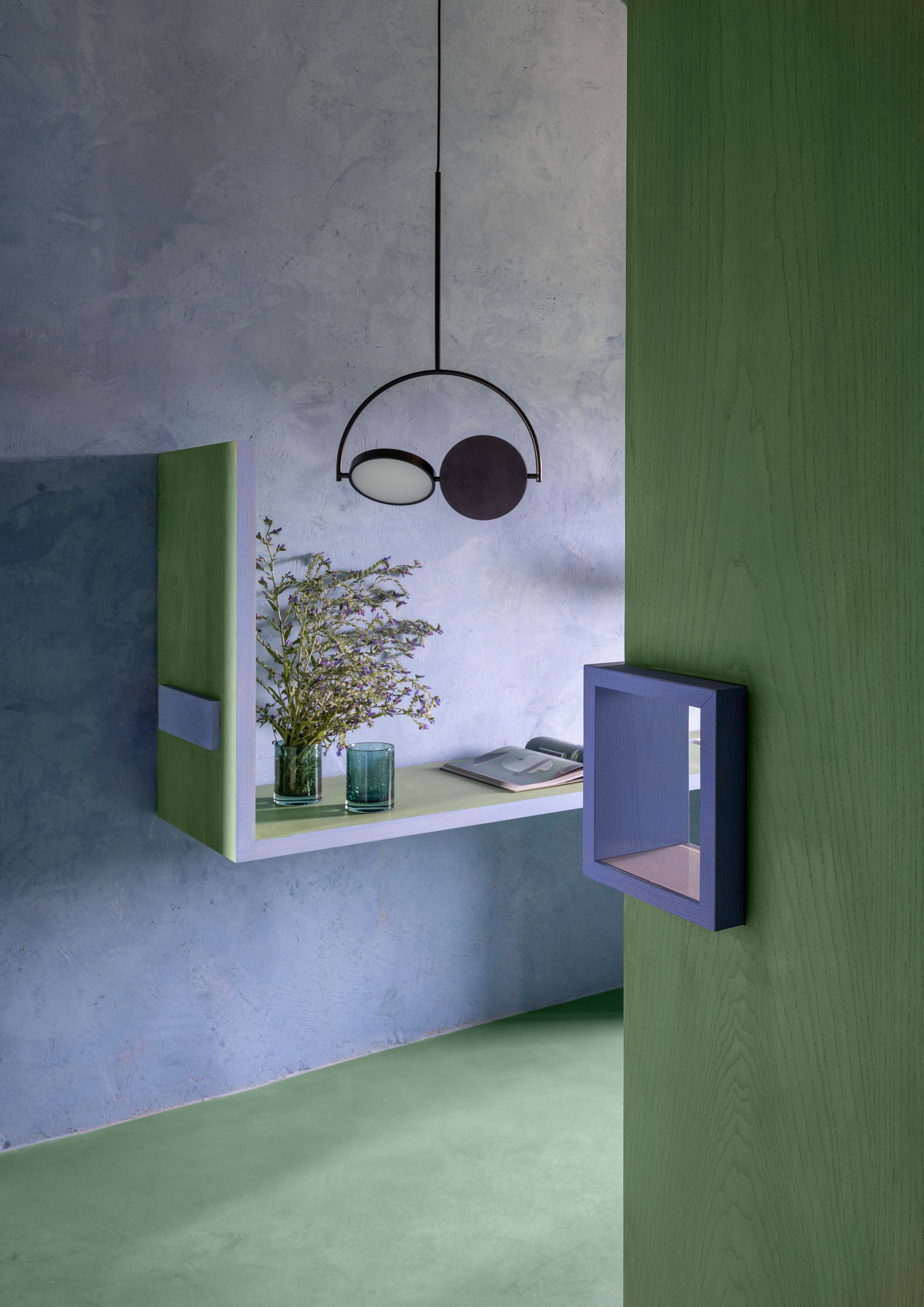 blue-green-plaster-wall-bathroom