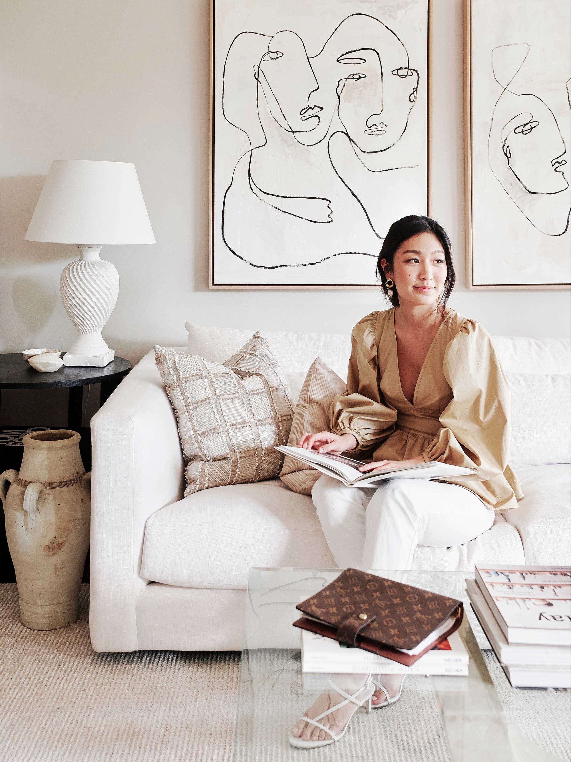 This Fashion Buyer’s Apartment Was Designed to Feel Like a Vacation