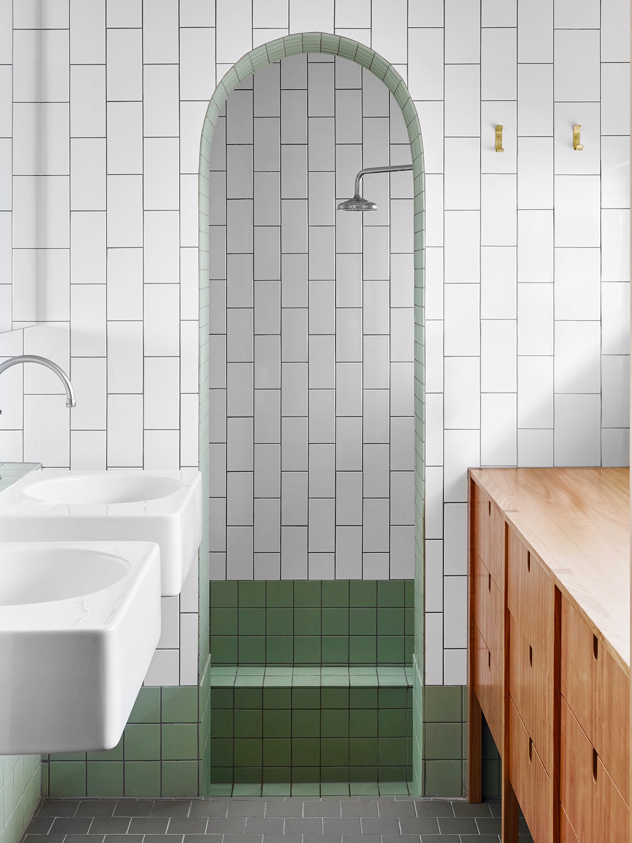 Instead of Glass Shower Doors, Try an Archway in a Small Bathroom