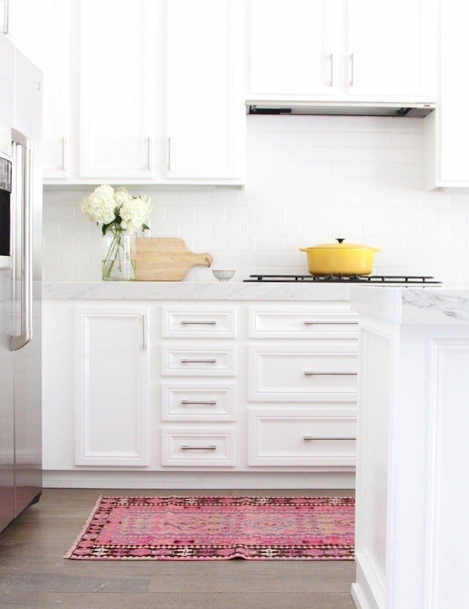 white-kitchen-pink-rug
