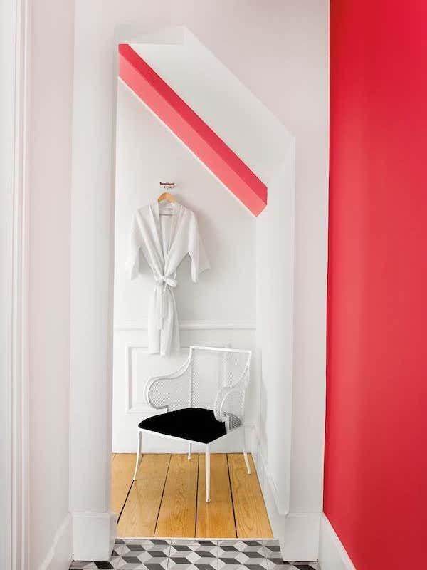 white and red bathroom