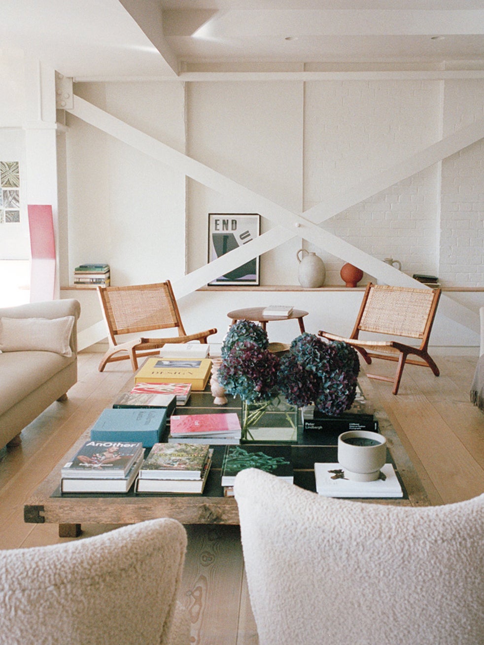 Alex-eagle-living-room-books-table
