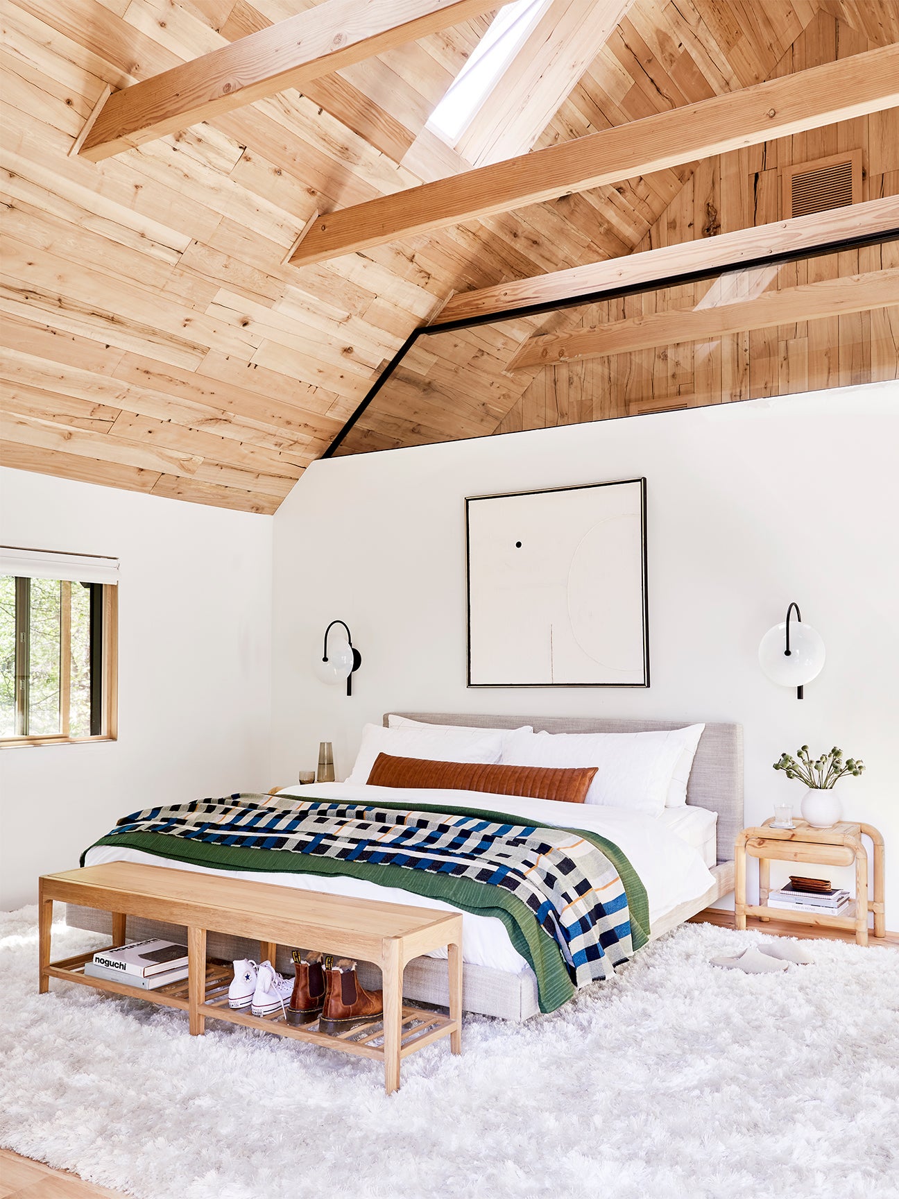 bedroom-with-wood-vaulted-ceiling