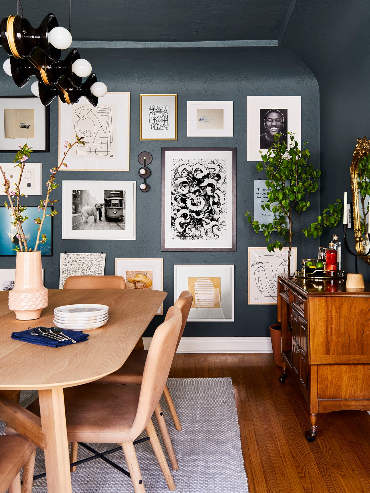 navy blue wall in dining room