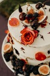 Wedding cake with figs and roses