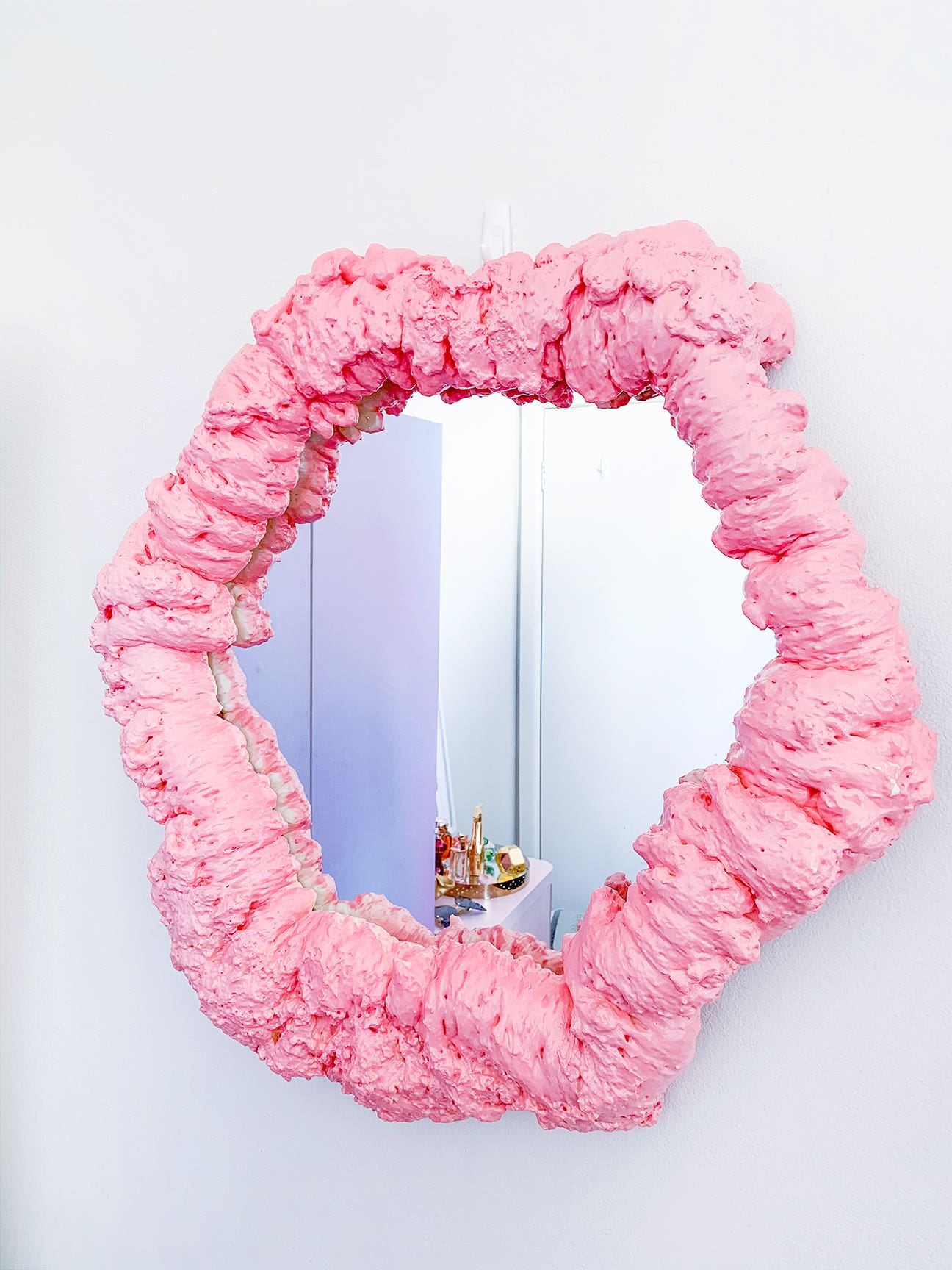 This Cotton Candy Mirror Is a Spray-Foam DIY in Disguise