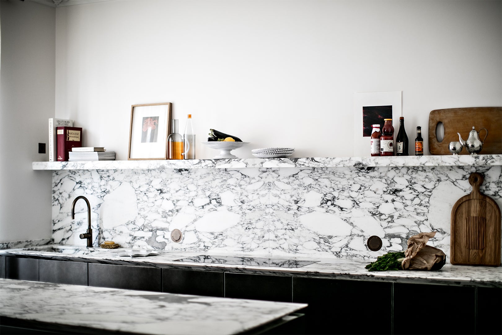 Black and white marble kitchen