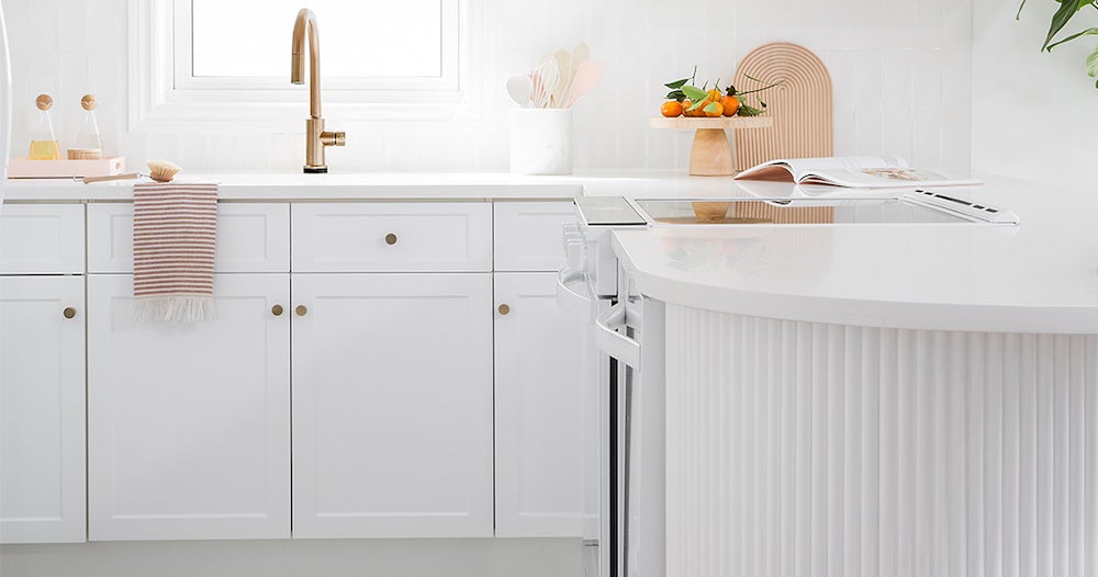 A $400 Kitchen Peninsula Makeover with All the Right Curves