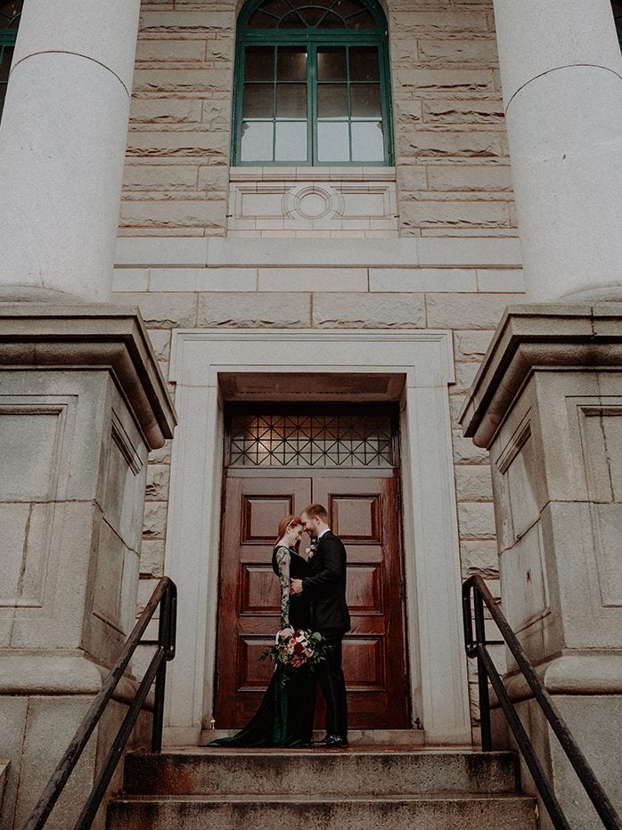 couple at courthouse doors