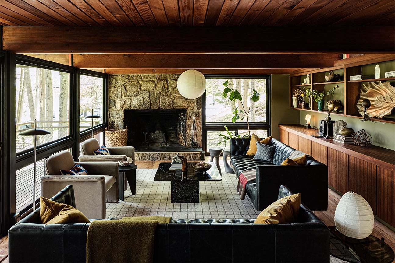 Casa Yamagoya midcentury living room with stone fireplace