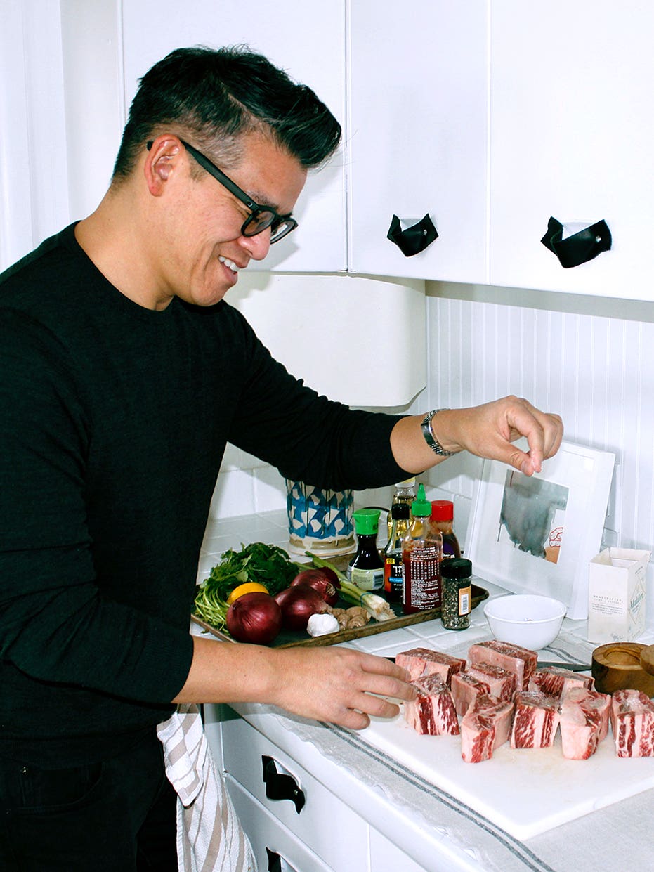 Fashion Designer Peter Som’s Perfect Weekend Includes Citrus-Braised Short Ribs