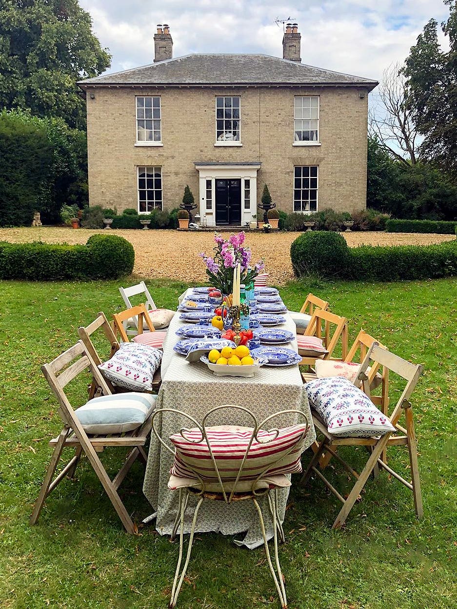 How Hill House Vintage’s Founder Takes Alfresco Dining to the Next Level
