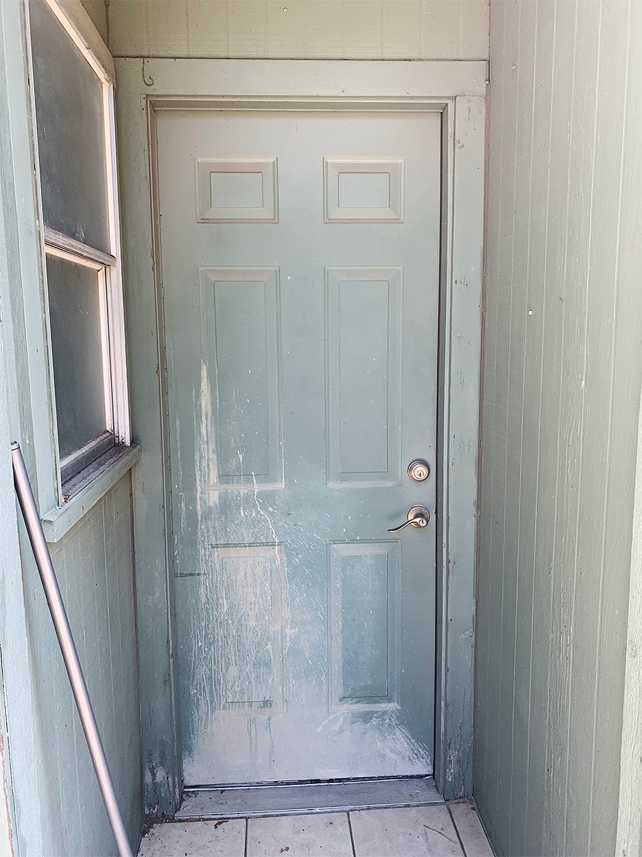 gross white door