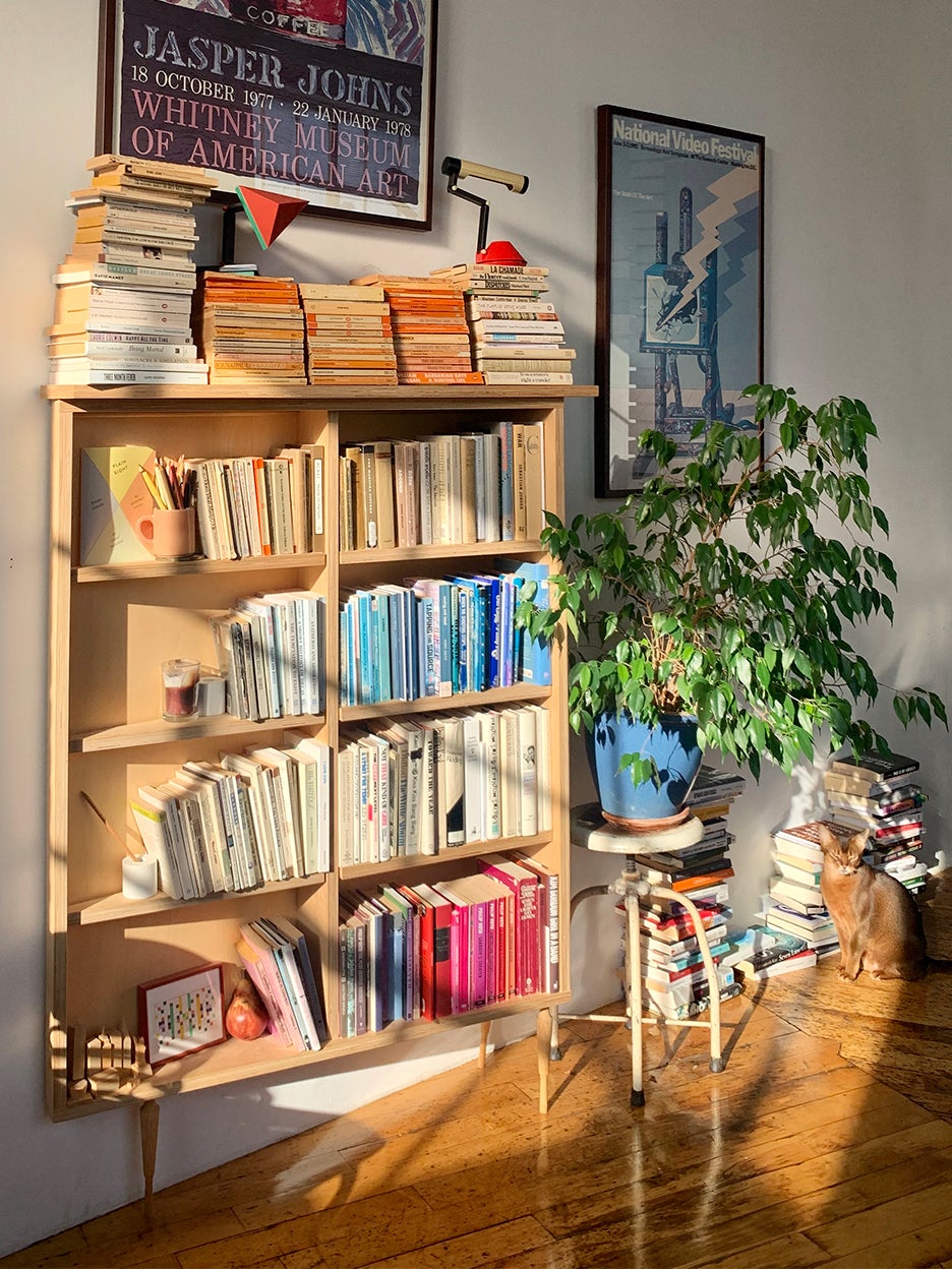 three-legged bookshelf