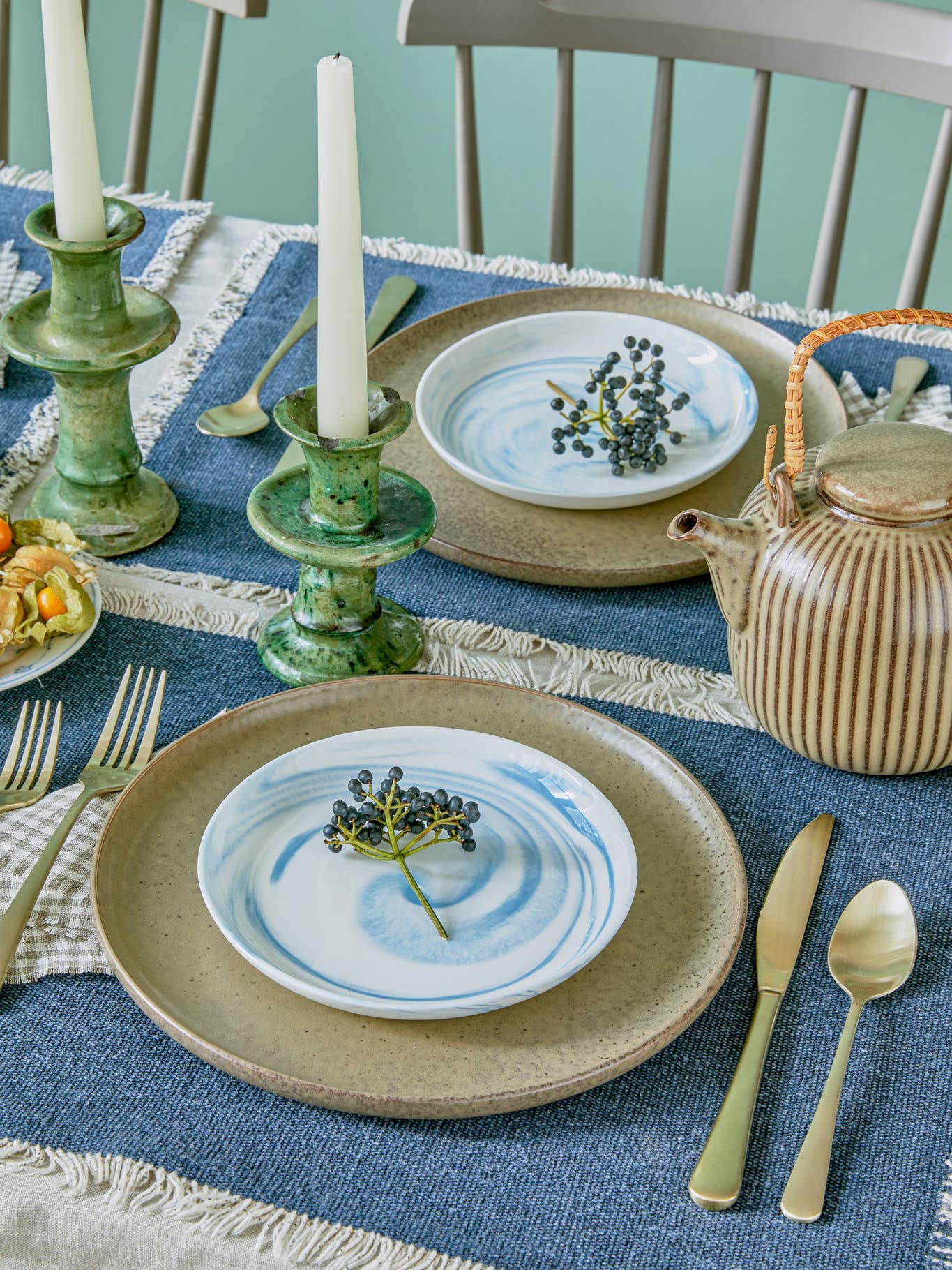 California Beaches Inspired Our Associate Style Editor’s Holiday Table
