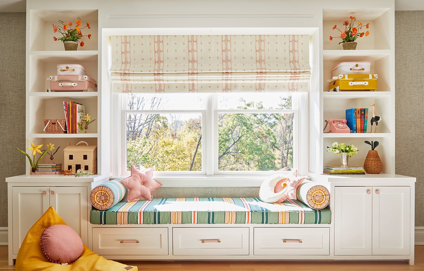 Kids room with built-in window seat