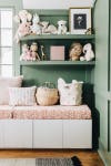 Sage green kids bedrooms - Shelves with toys