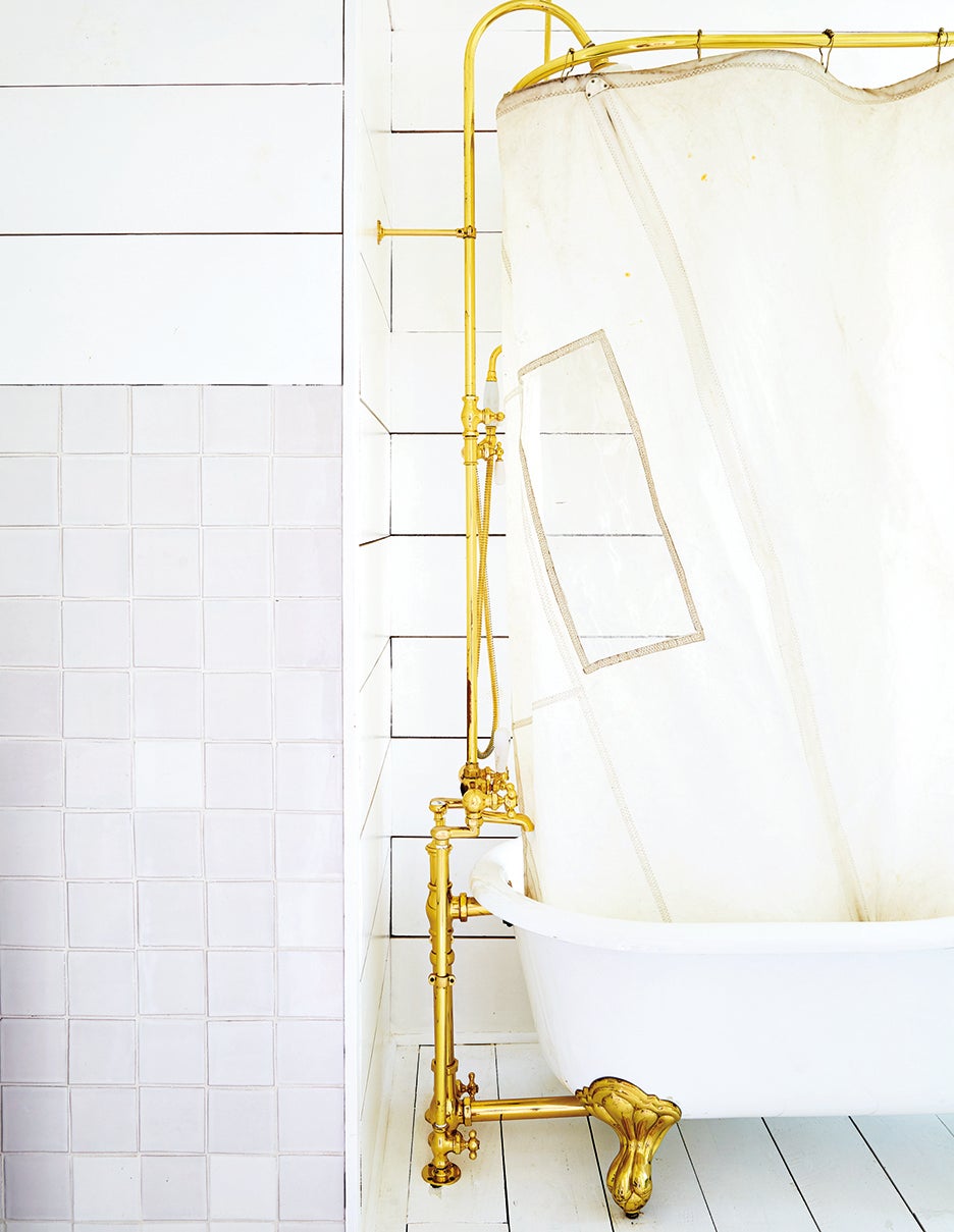 gold bath tub