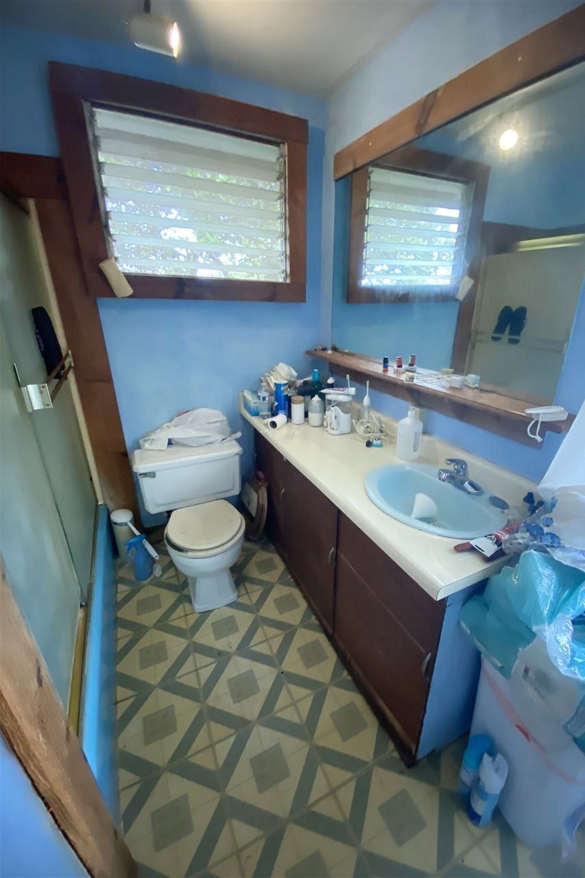 gross blue bathroom