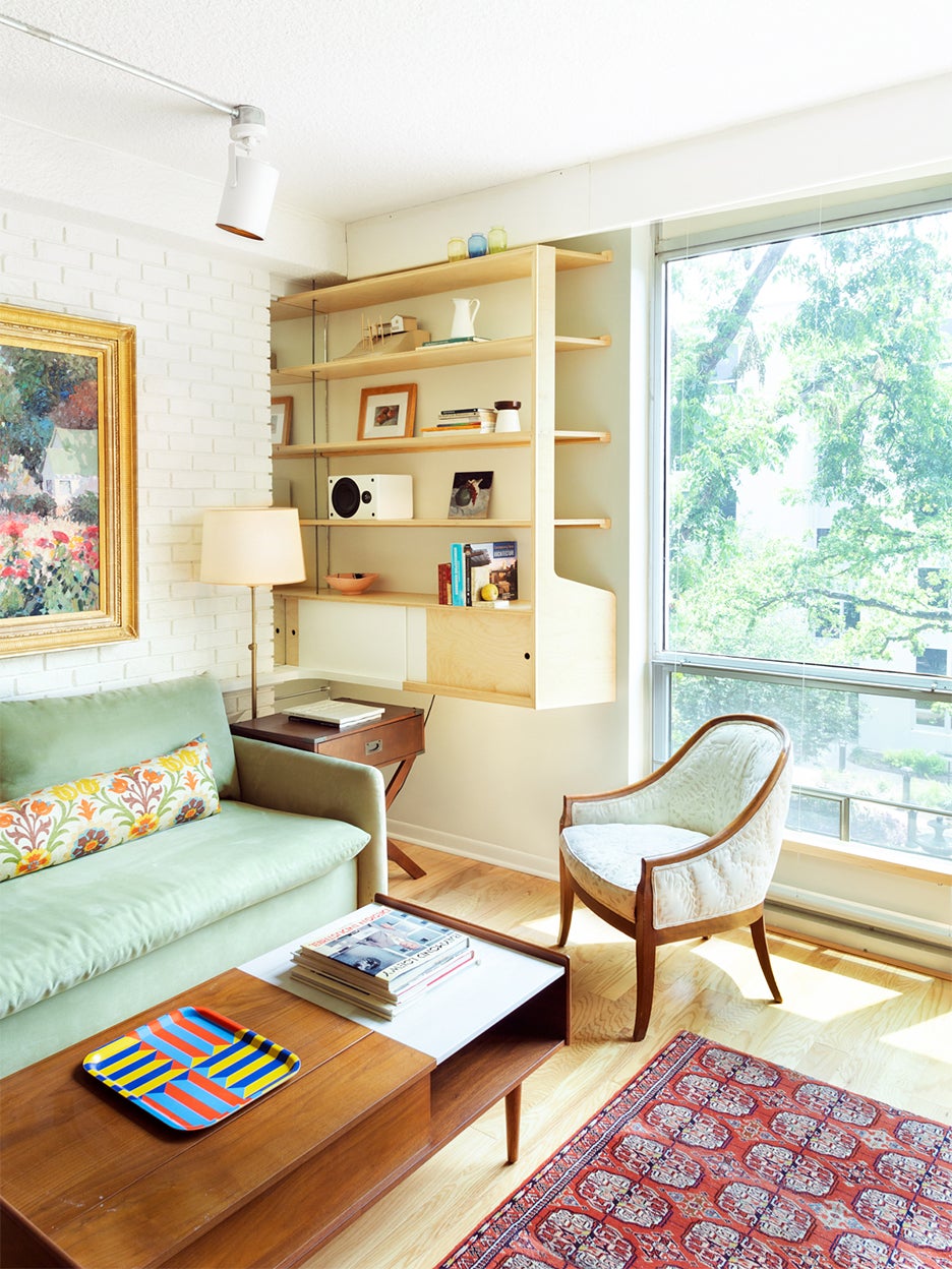 Ship Cabins Taught This Architect How to Maximize His 85-Year-Old Mom’s Apartment