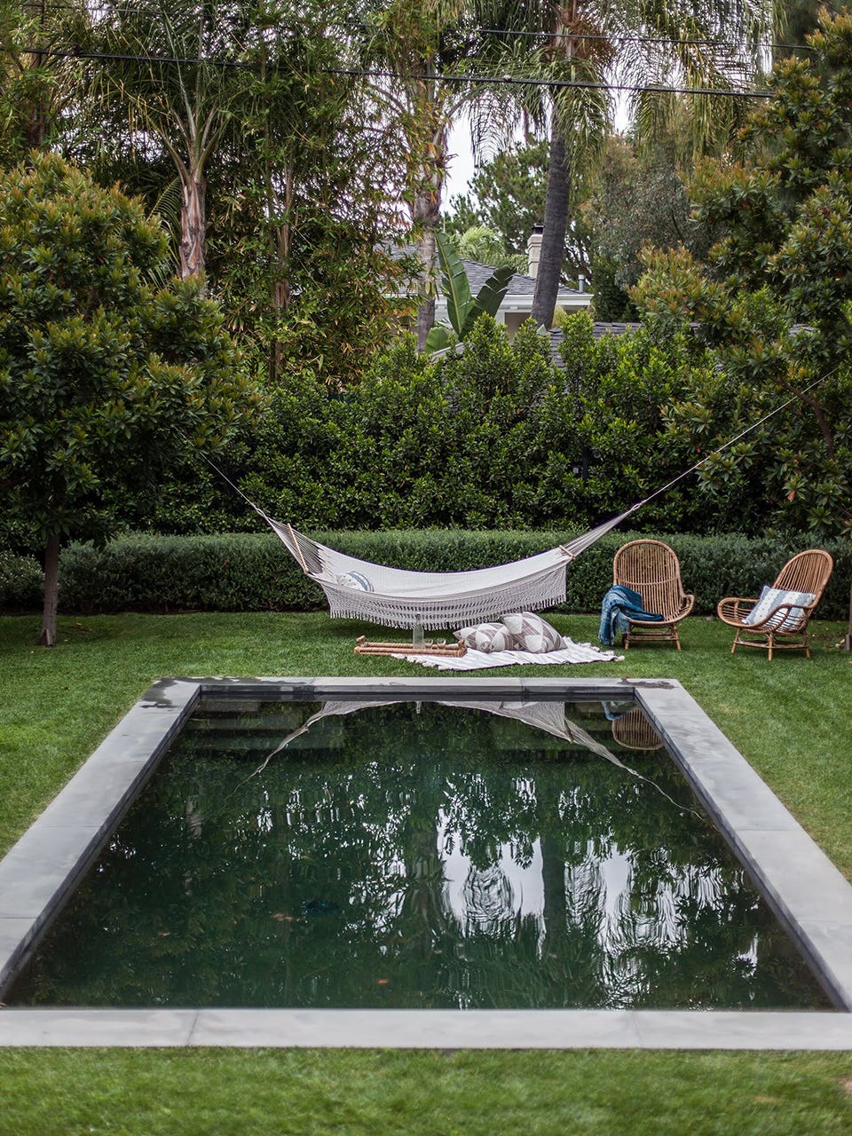 Intense Sofa Sales, Luxe Linen Pajamas, and the Coolest Hammock We’ve Ever Seen