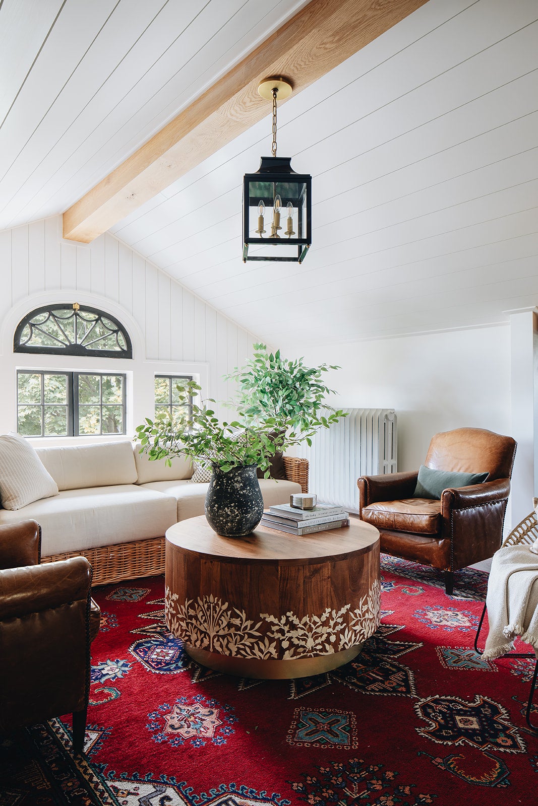 9 Tips to Choose the Right Pendant Light for Your Living Room
