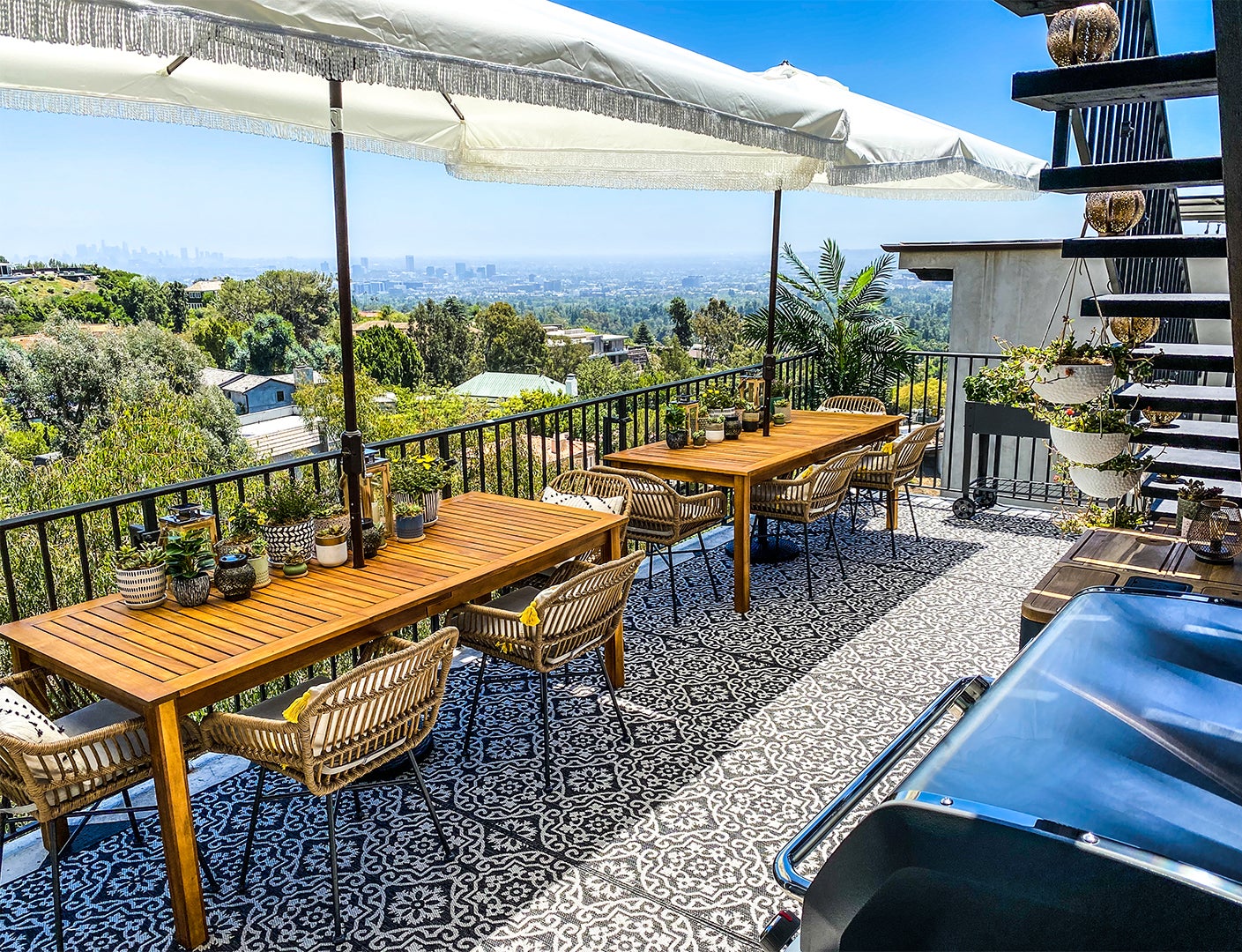 outdoor patio with dining tables