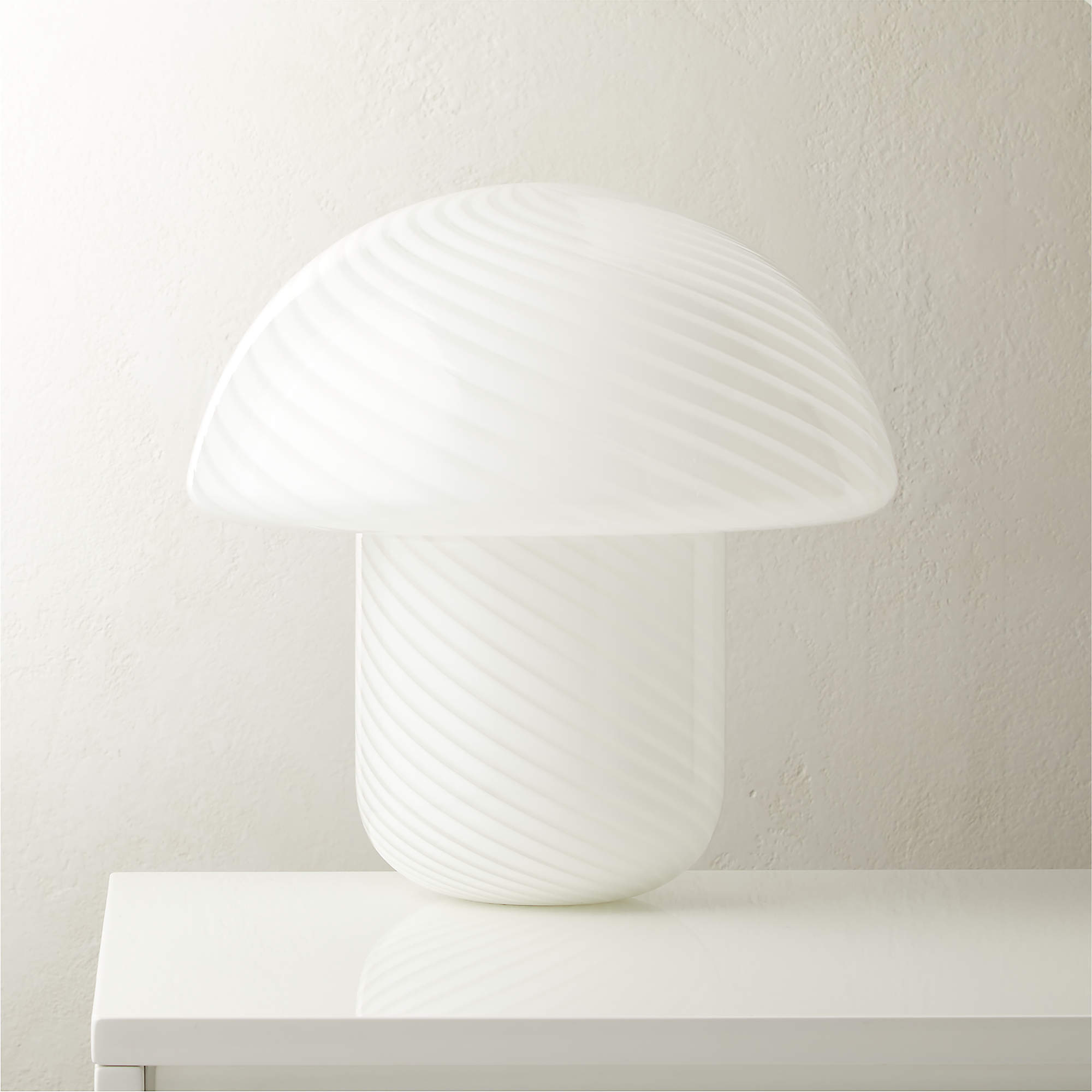 senza-white-glass-table-lamp