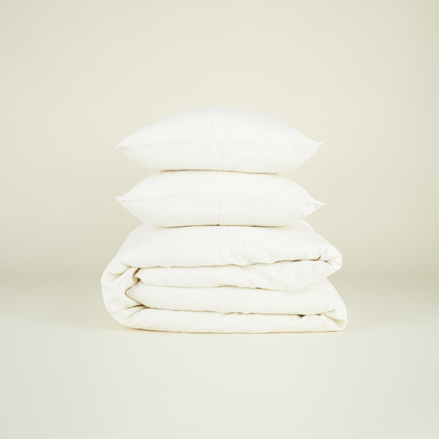 white linen bedding set
