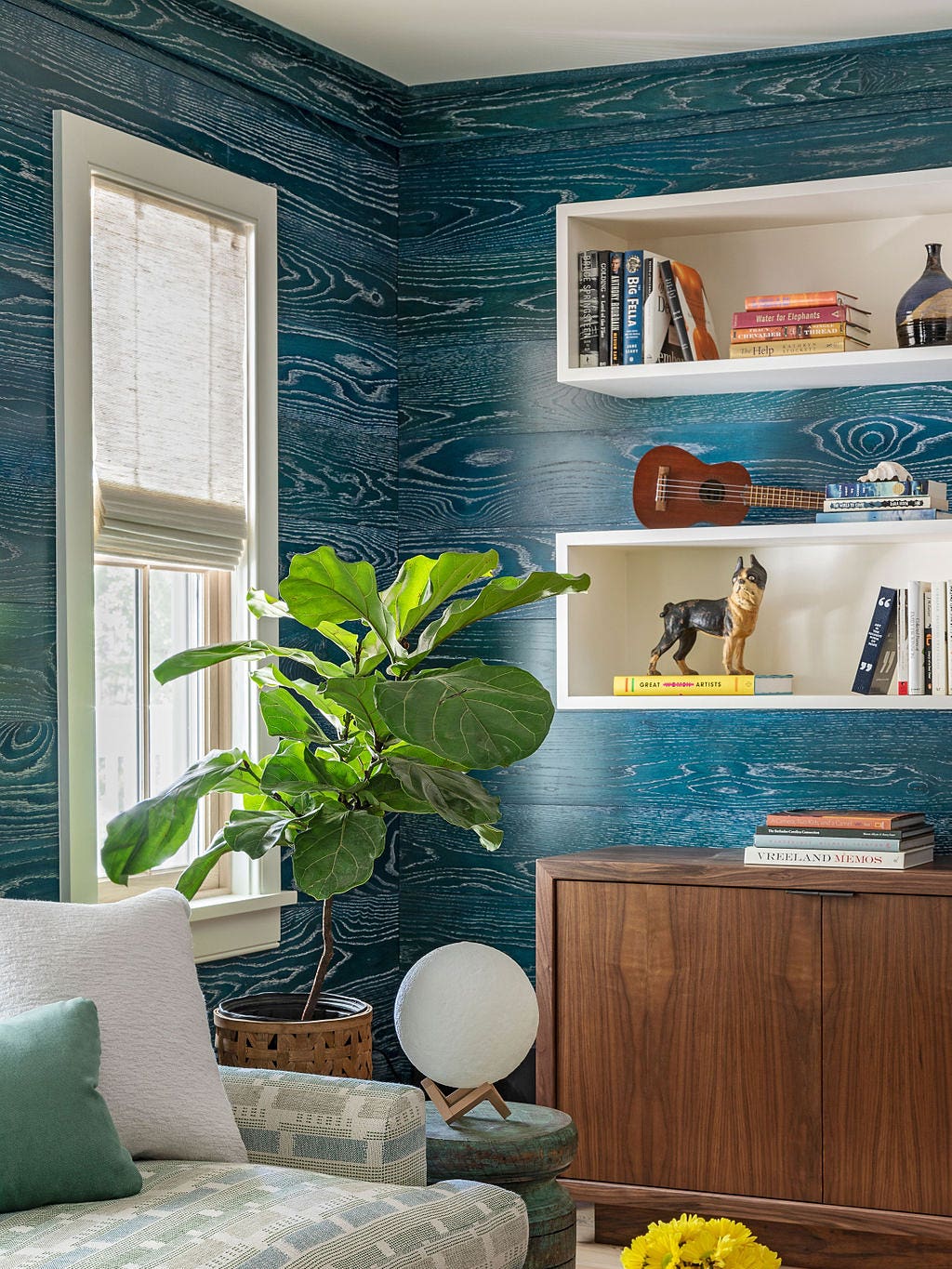 This Nautical TV Room Proves That Wood Paneling Doesn’t Have to Be Boring Brown