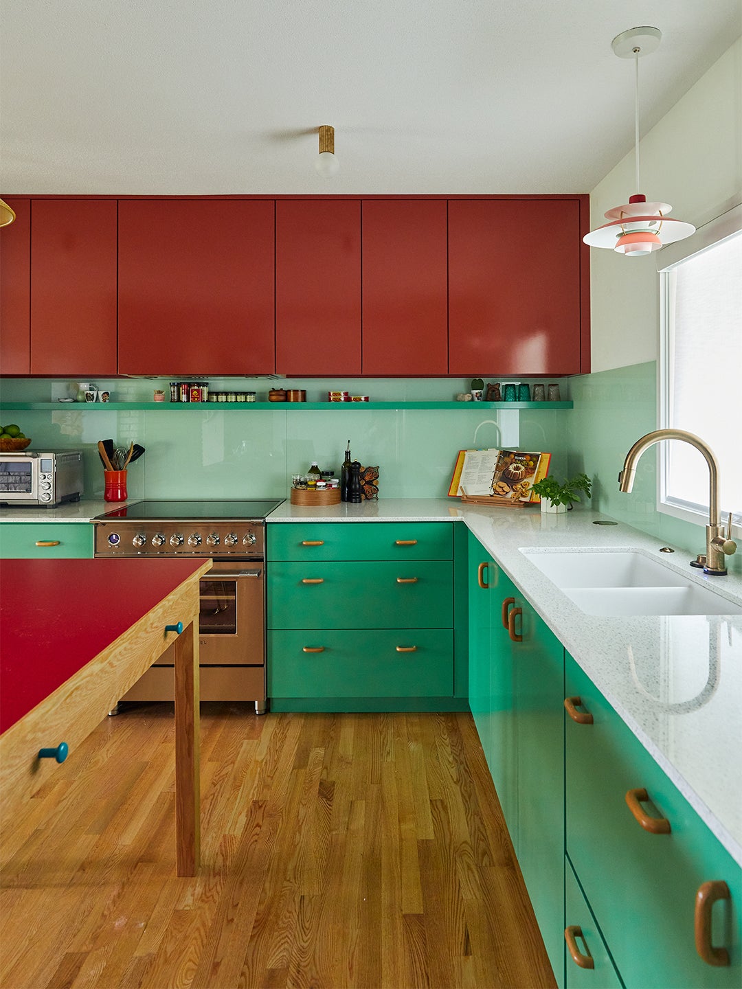 green and red kitchen