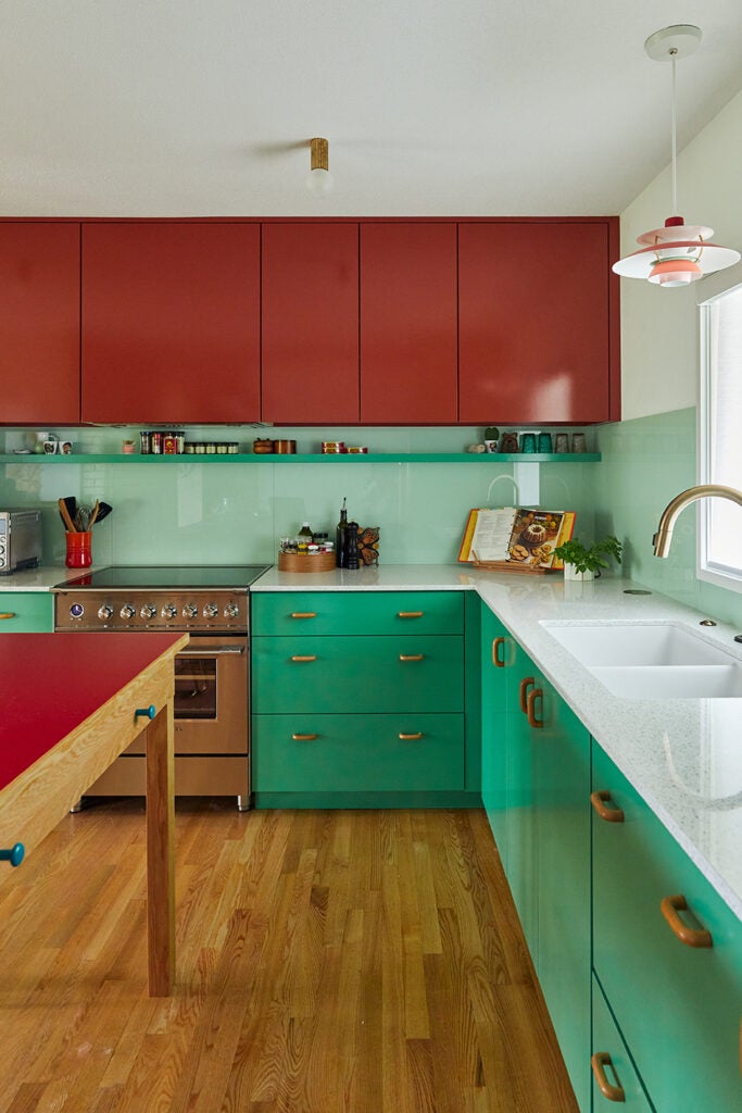 green lower cabinets, red upper cabinets