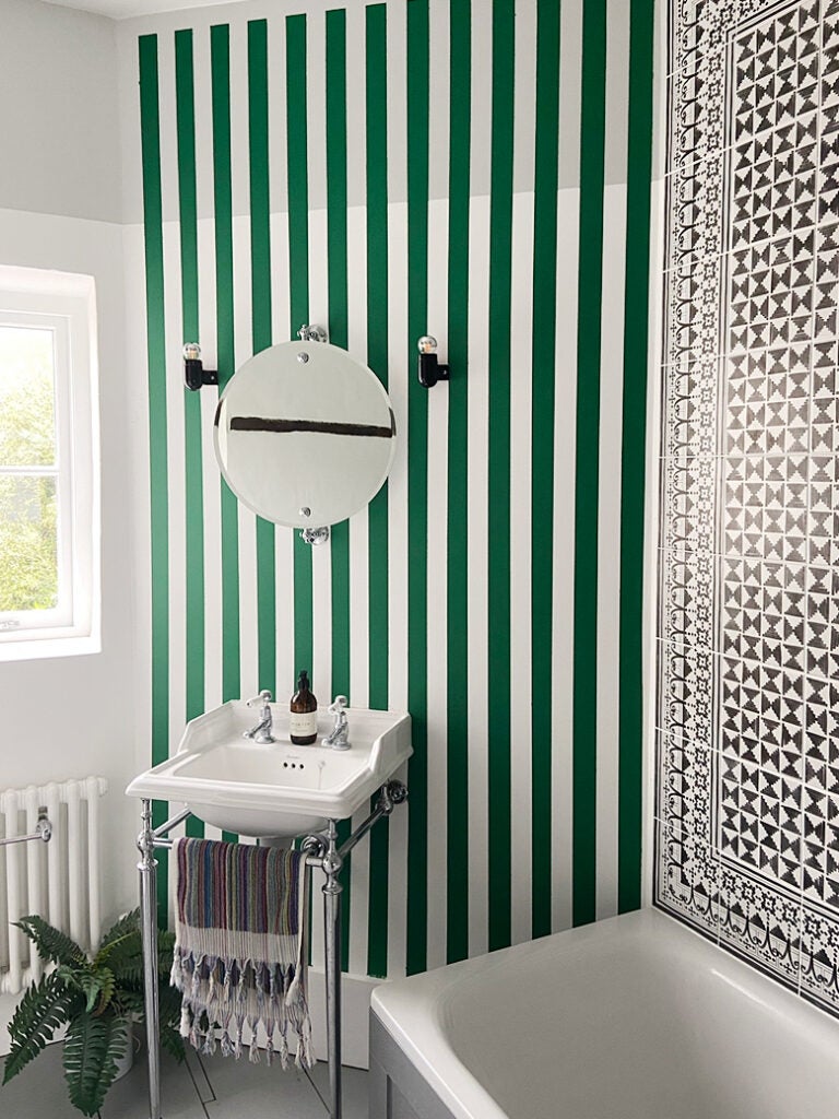 Good Striped Wallpaper Is Expensive—Painting the Pattern Is Not
