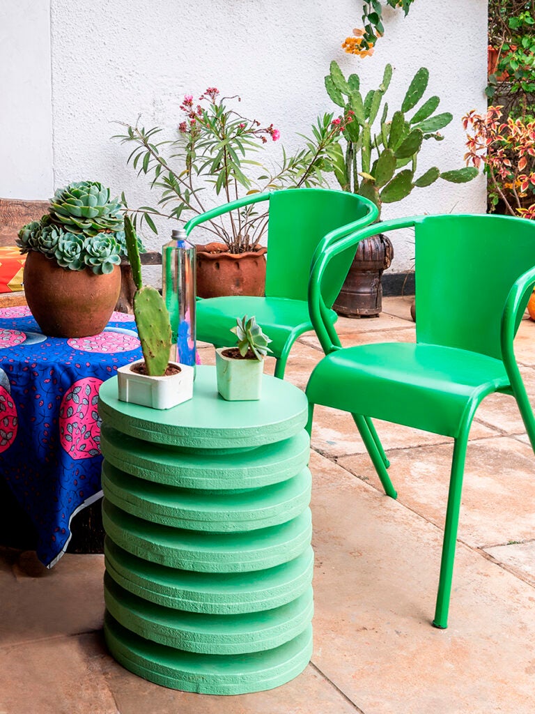 How to Decorate With the Best Patio Plants, as Seen in Our Favorite Outdoor Spaces