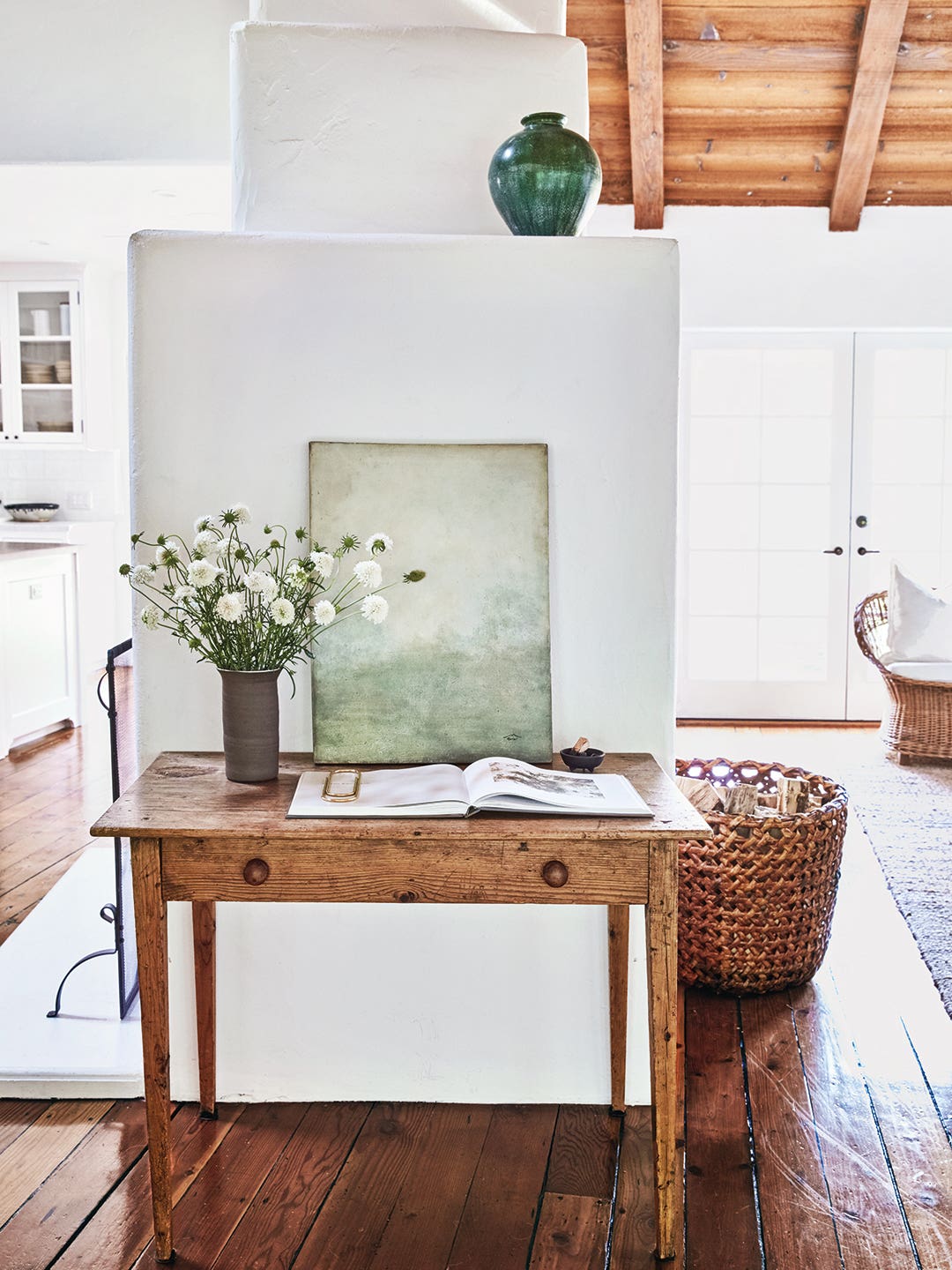 The Decor Trend That Ousted Cottagecore: Coastal Grandmother