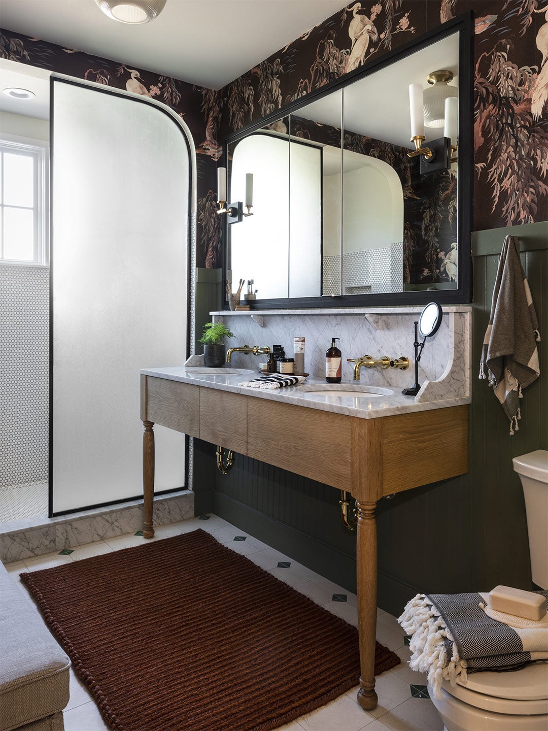bathroom with antique looking vanity
