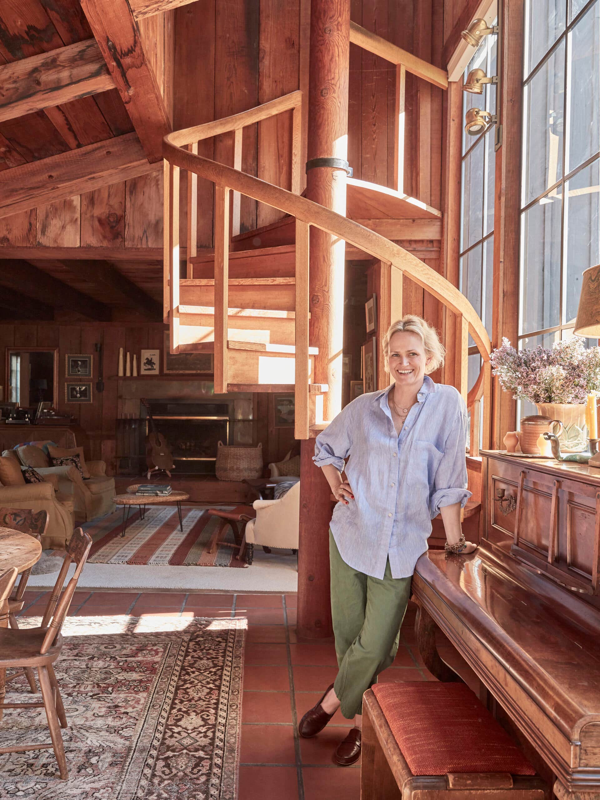 Otherworldly Light and Redwood Walls Make This Designer Feel at Home in Her Family’s California Retreat