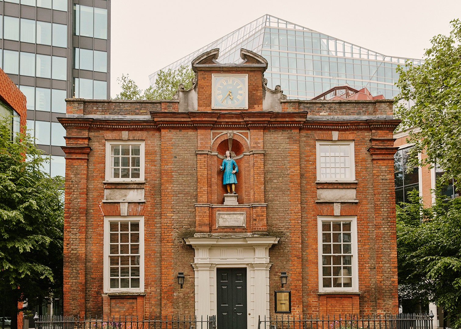 exterior of a 16th century schoolhouse in London