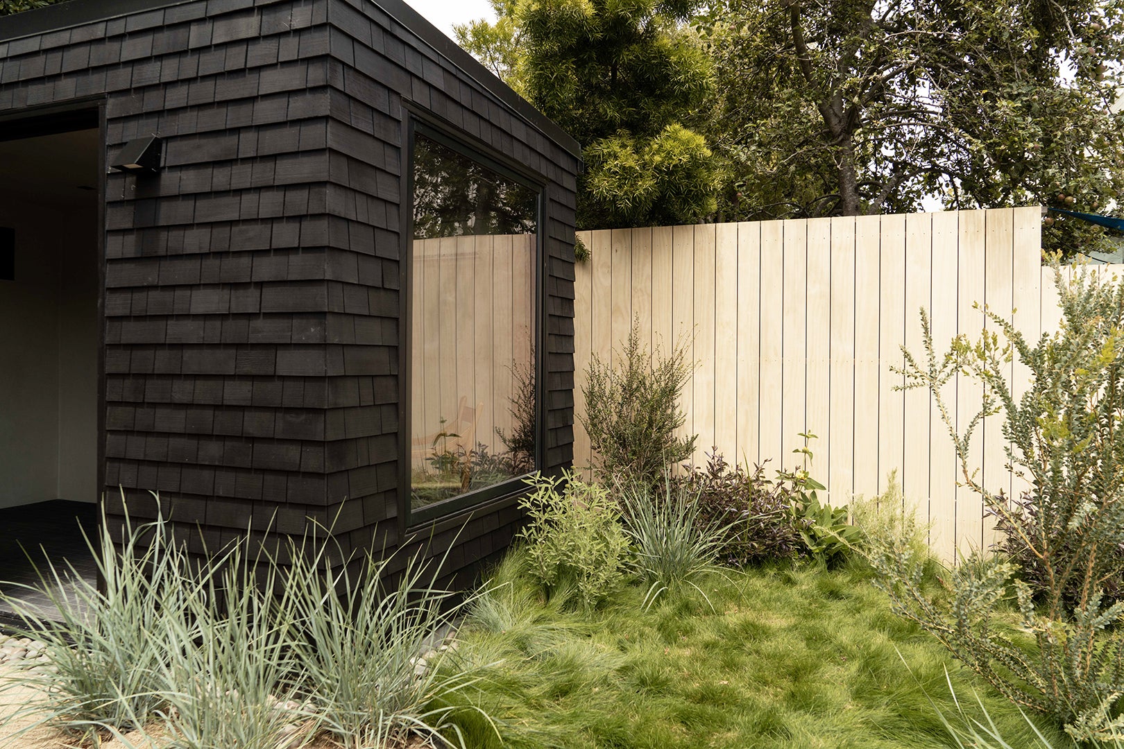 How to Maximize a Hilly San Francisco Backyard: A Winding Wood Staircase