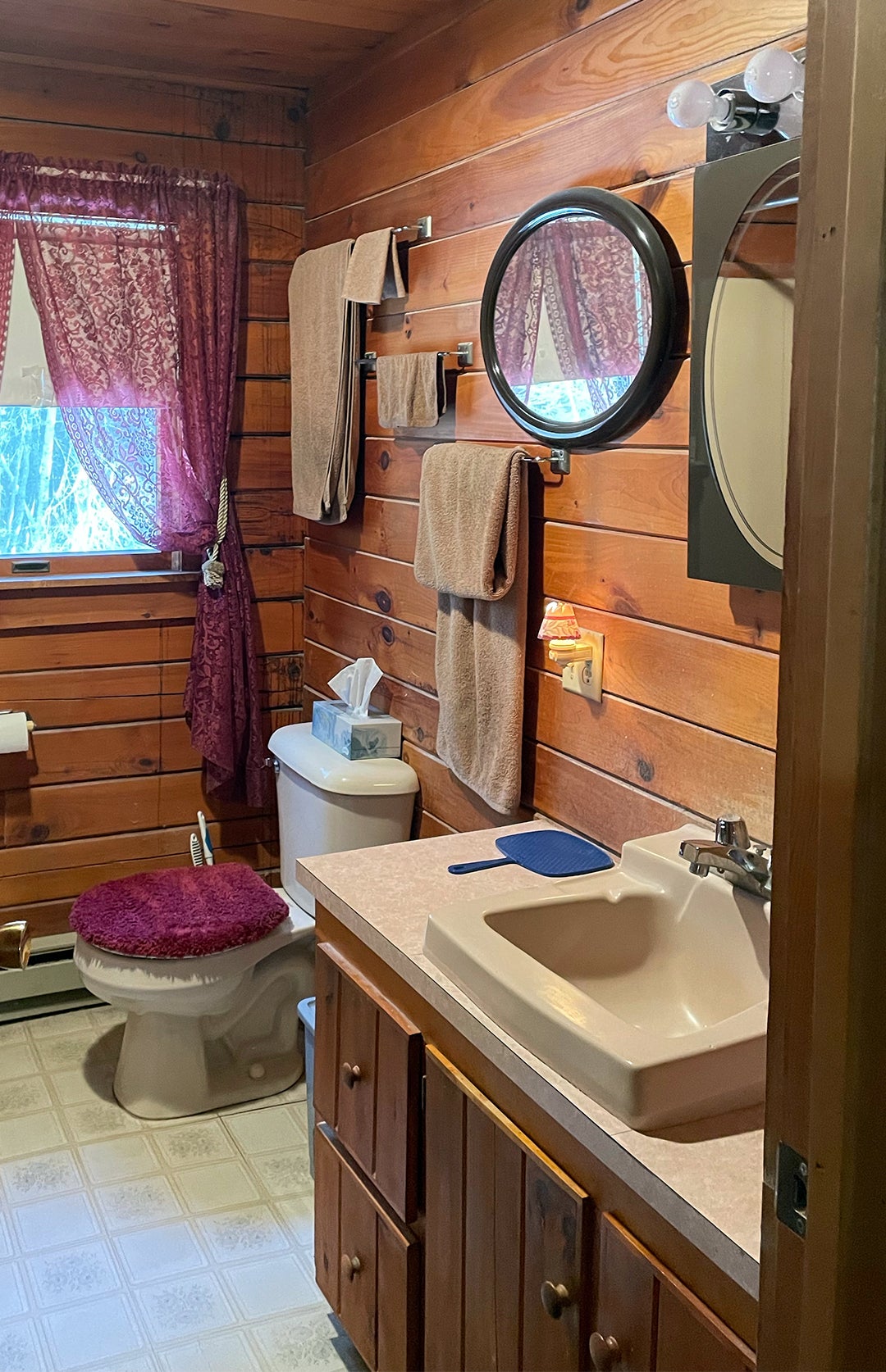 classic cabin bathroom