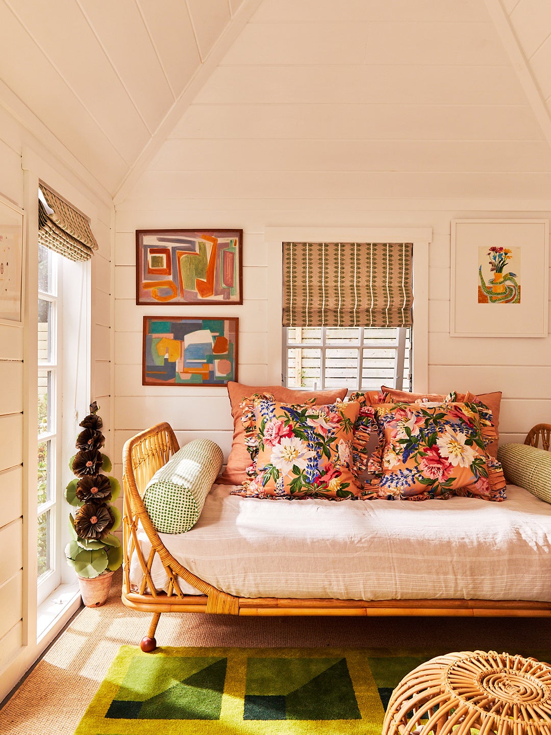 daybed with floral pillows