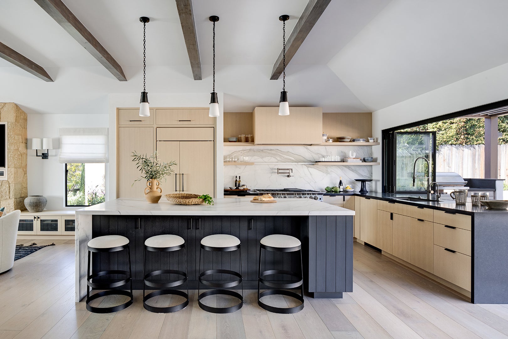 This Ever-Popular Kitchen Layout Is Back (Again)